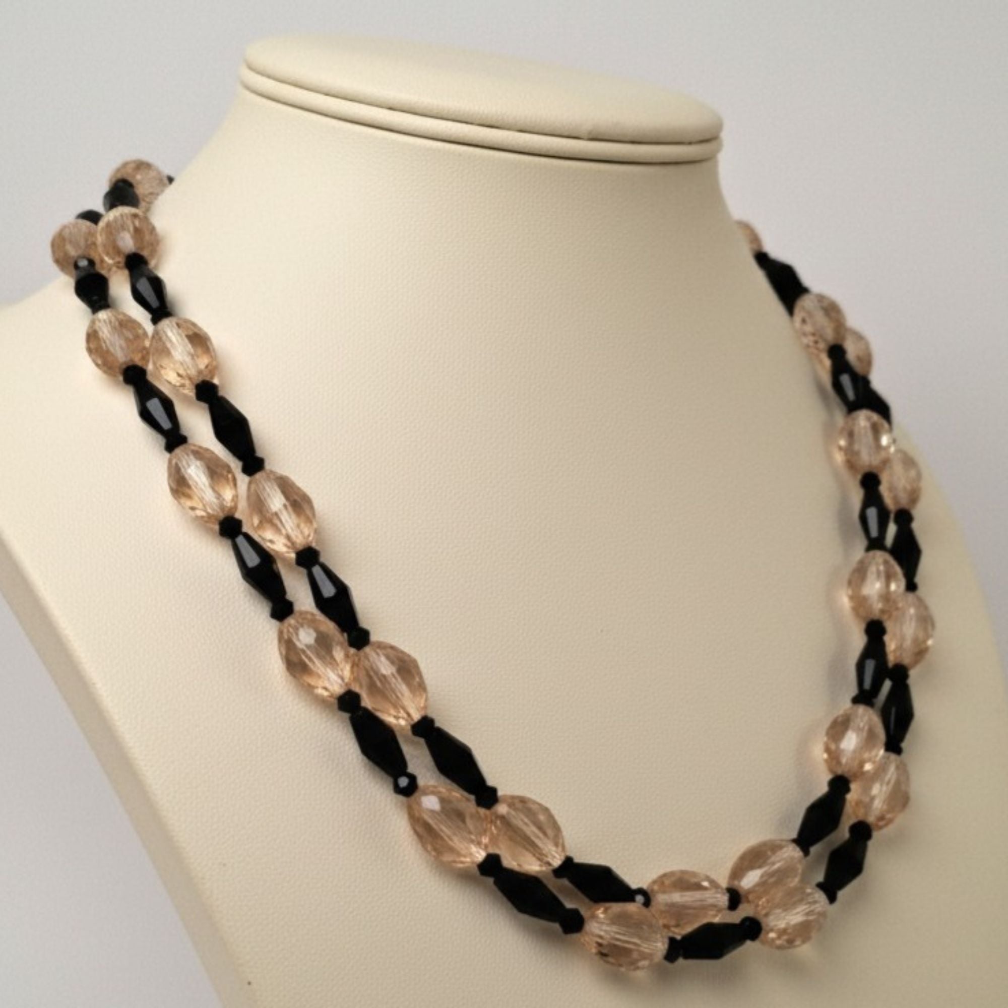 Quiet Luxury in Glass – Amber Noir