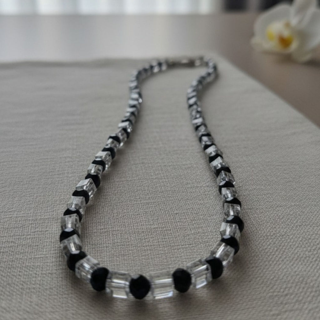 Timeless Black, Illuminated Crystal – Ebony