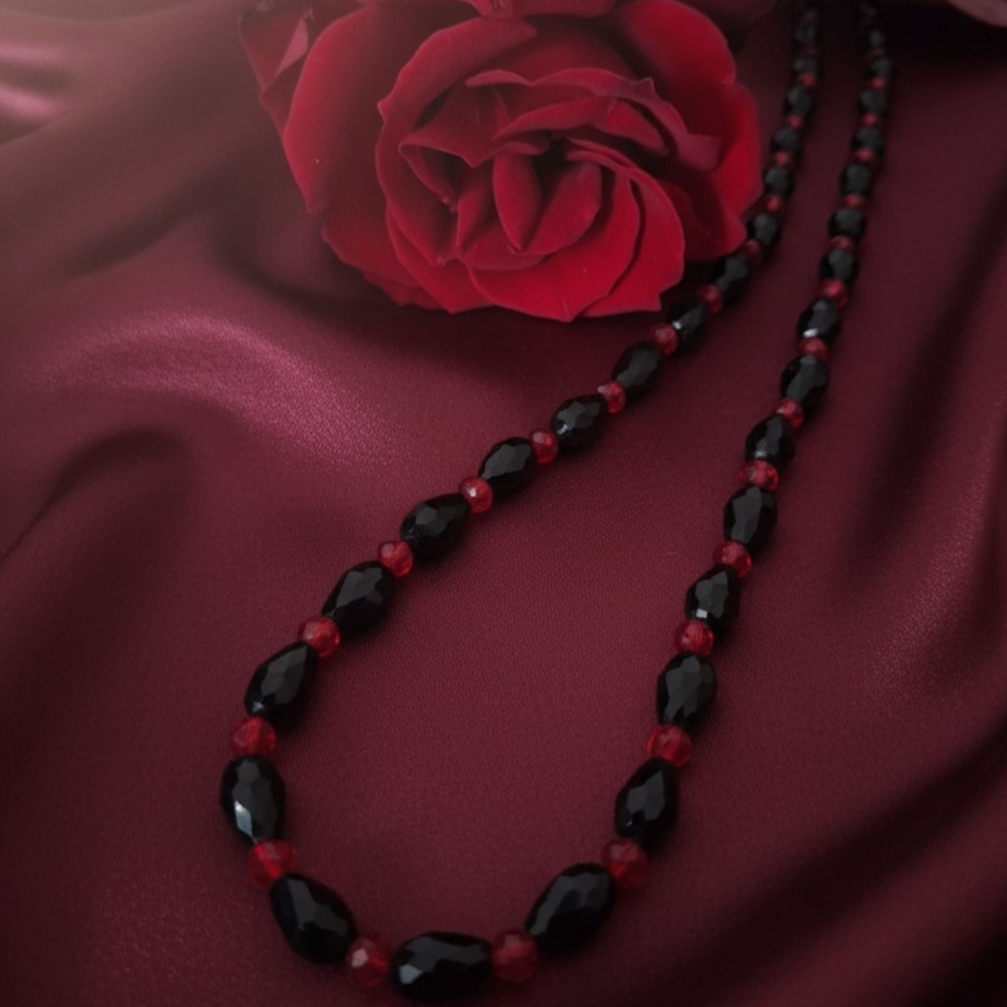 Dark Passion – Power in Red & Black