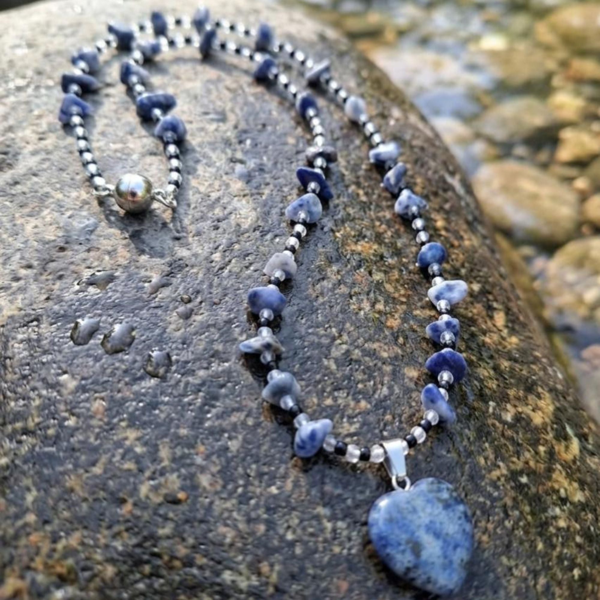Sodalite Heart Necklace in Blue – Quiet Elegance – Maris