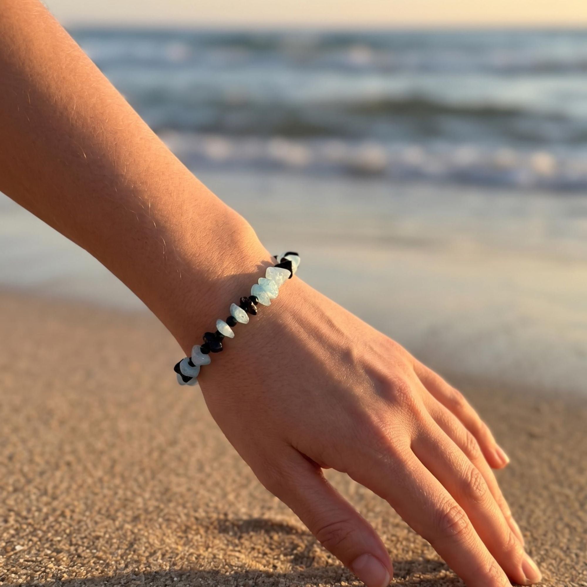 Aquamarine & Onyx Gemstone Bracelet – Elegant Blue and Black Jewelry – Deneb