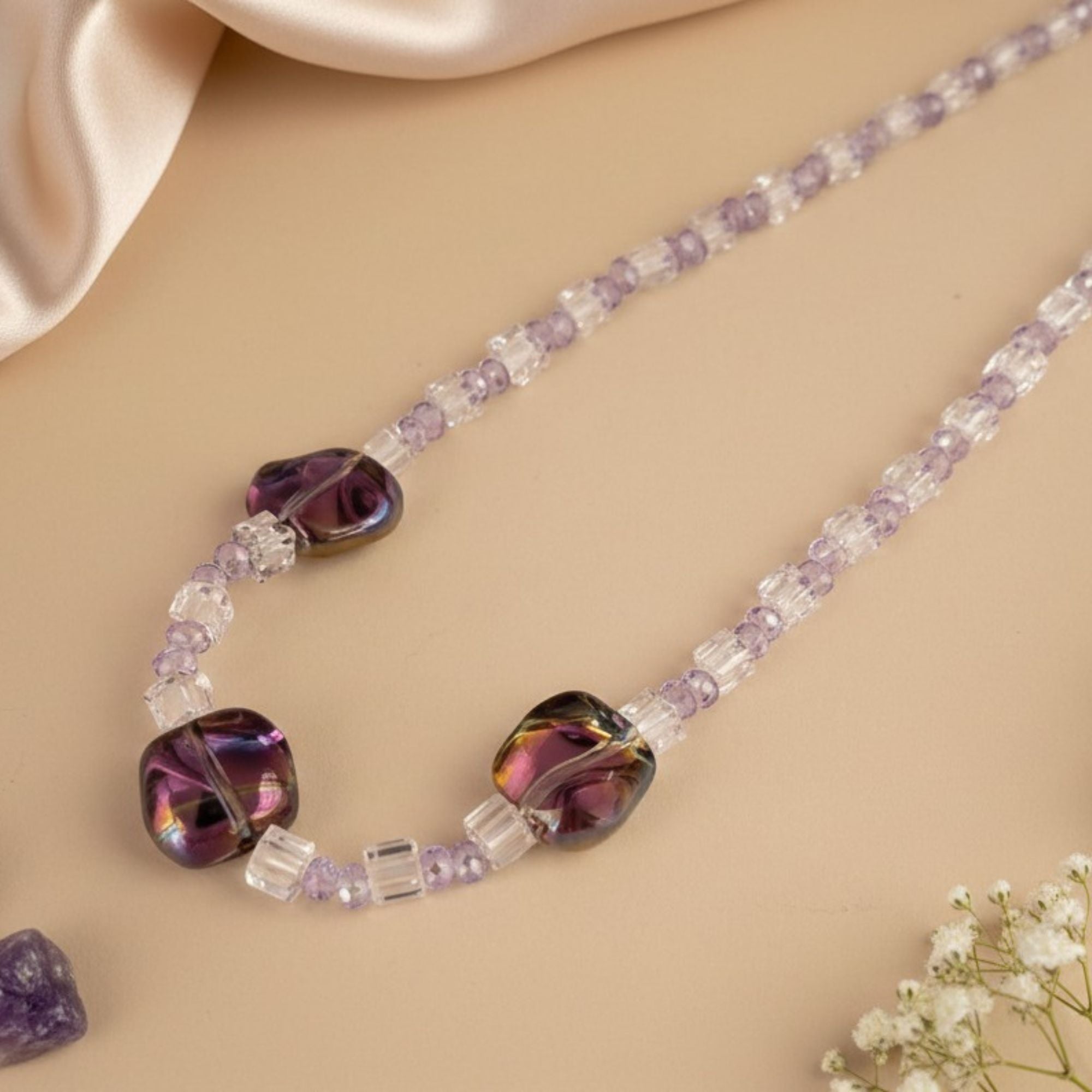 A Luminous Glass Bead Necklace – Velaris