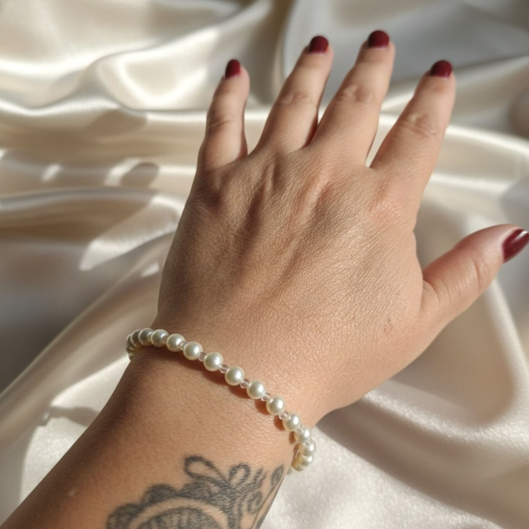 White Pearl Bracelet with Extension Chain – Lyra