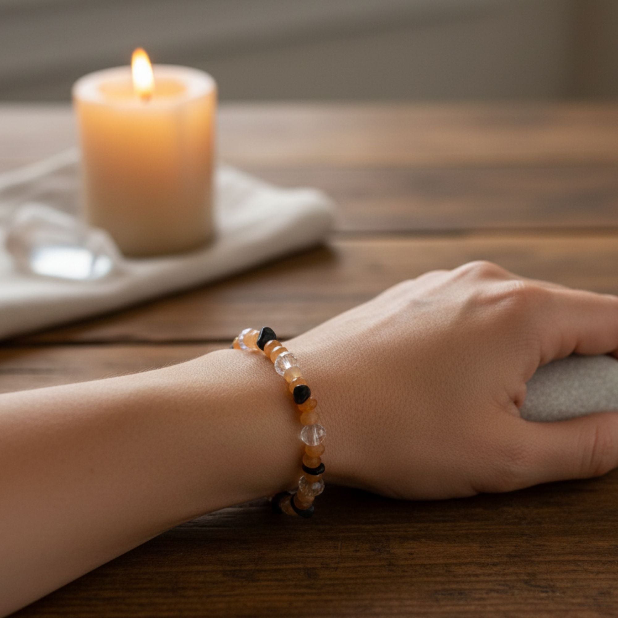 Gemstone Bracelet with Citrine & Onyx – Morning Sun