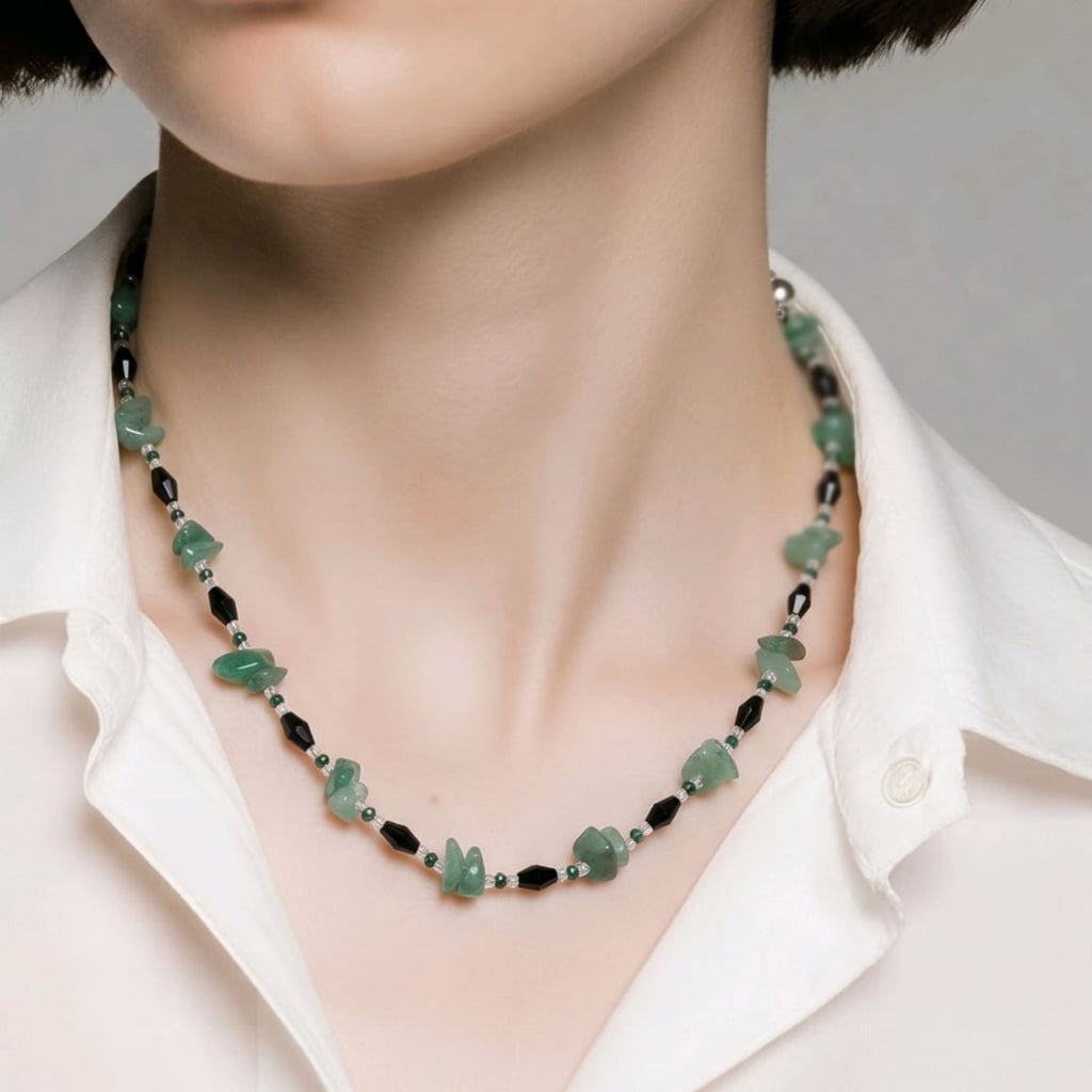 Aventurine Necklace in Green with Elegant Black Accents – Seluna